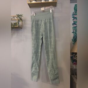 Ruched butt sage green work out leggings